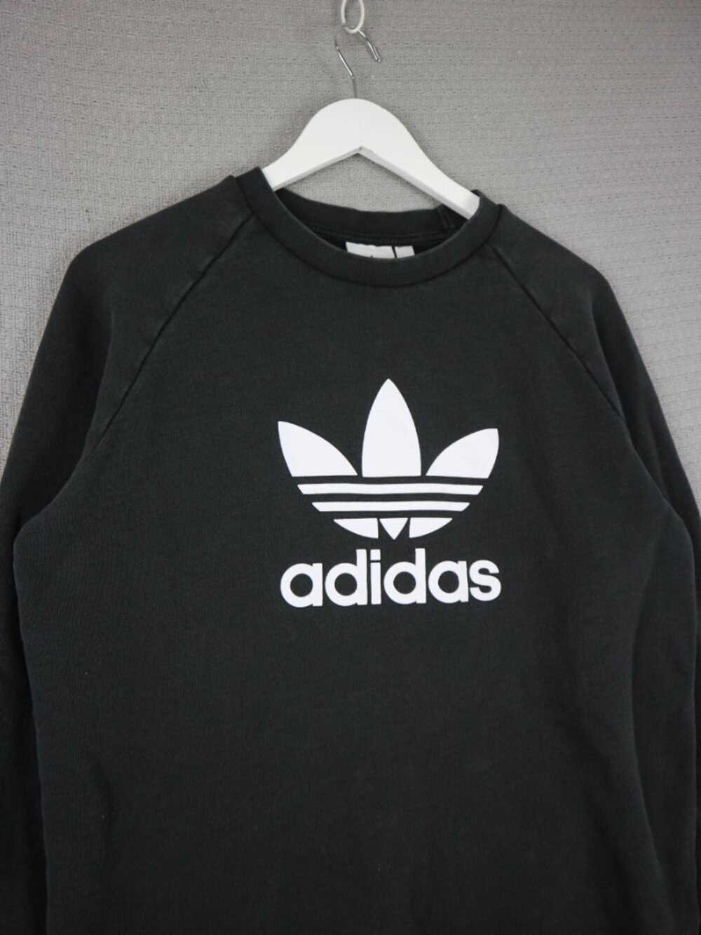 Adidas Trifoil Logo Faded Black Crewneck Womens Medium - Picture 4 of 8